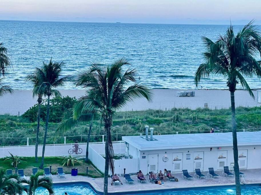 Chic Ocean Front Studio! Leilighet Miami Beach Eksteriør bilde