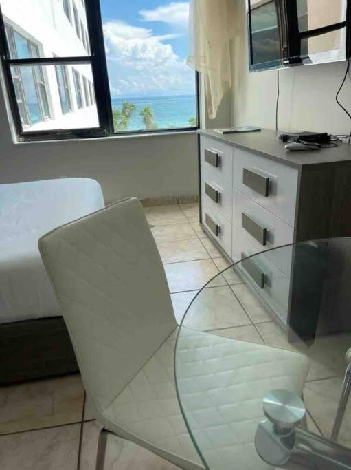 Chic Ocean Front Studio! Leilighet Miami Beach Eksteriør bilde